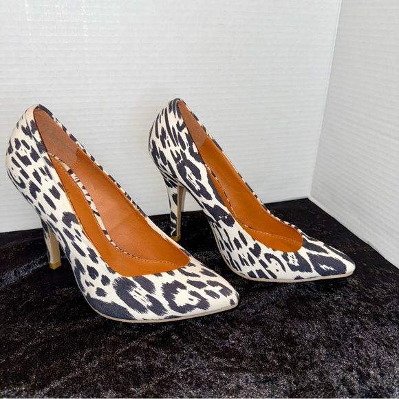 Charlotte Russe Shoes - Vintage Black White Leopard Animal Print Women's High Heels Dress Shoes Sz 7